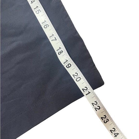 Under Armour mens shorts. B2 - Picture 11 of 11